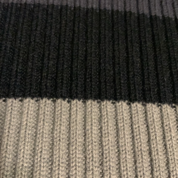 Fishbone Men’s Ribbed Knit Sweater - Picture 10 of 10